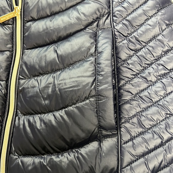 Michael Kors Down Coat, Detachable Hood, Dark Navy, Women's Petite Medum, NWT - Picture 3 of 8